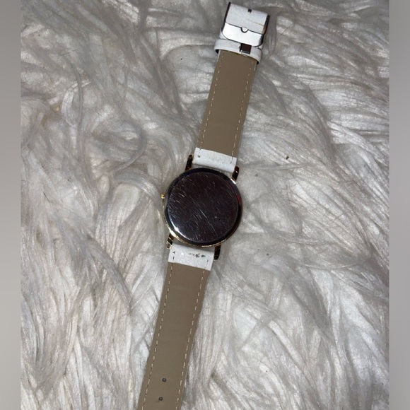 Watch - Picture 2 of 3